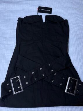 Pretty Little Thing Belt Cross Dress 🖤